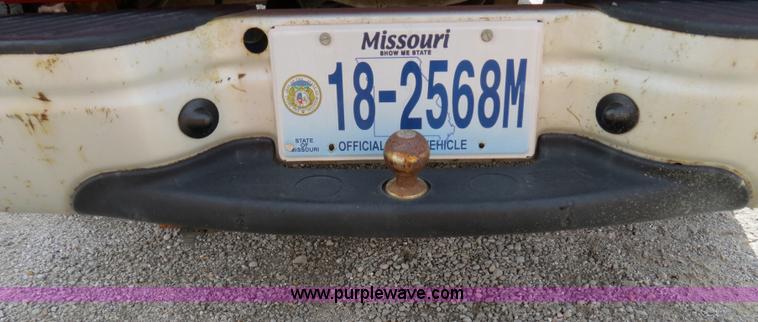 image for item B4618 2000 Ford F150 pickup truck