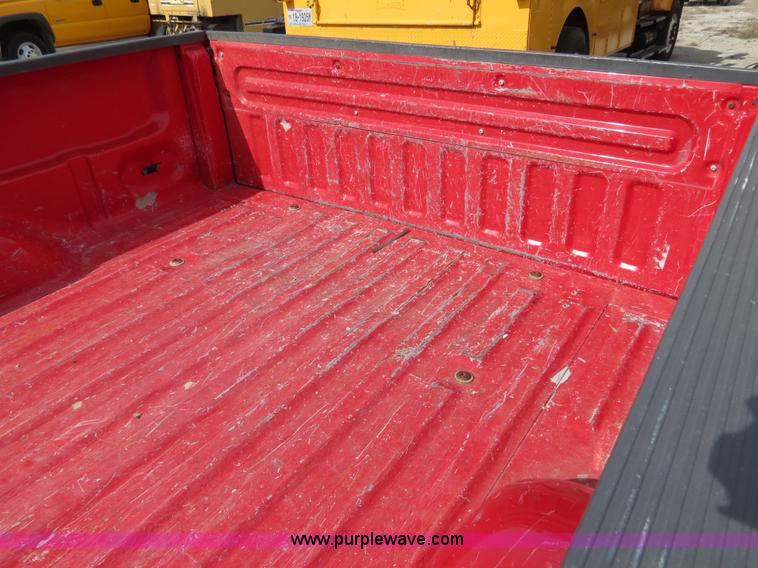 image for item B4618 2000 Ford F150 pickup truck