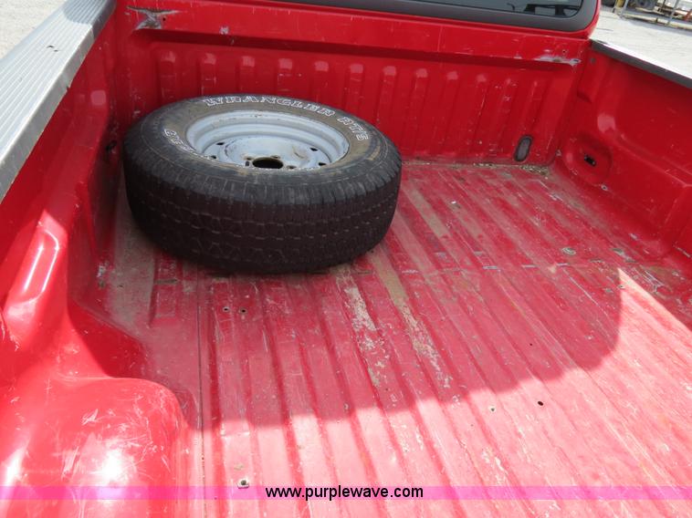 image for item B4618 2000 Ford F150 pickup truck