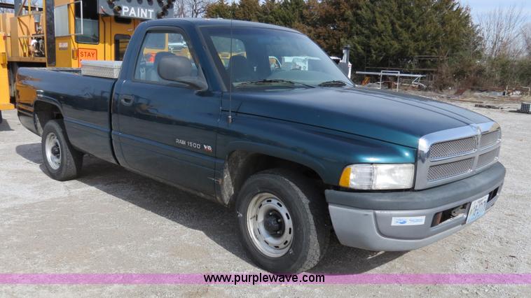 image for item B4619 1998 Dodge Ram 1500 pickup truck