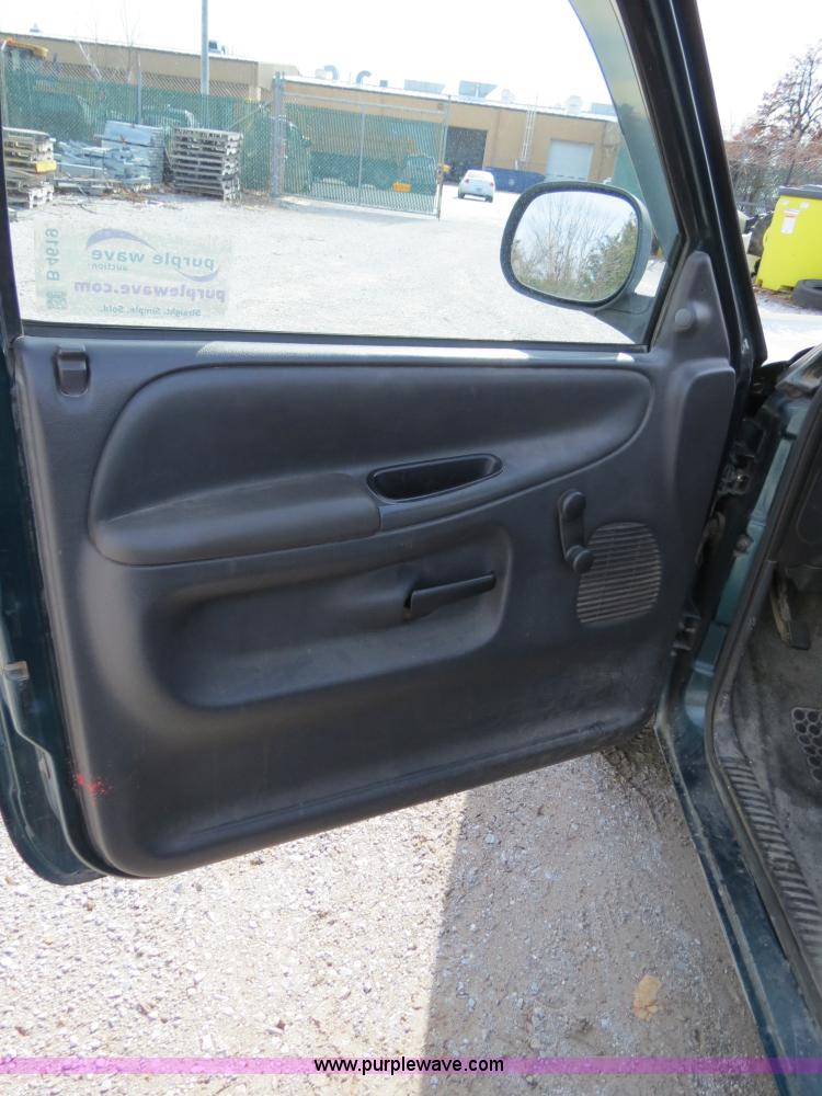 image for item B4619 1998 Dodge Ram 1500 pickup truck