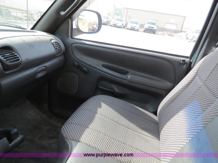 image for item B4619 1998 Dodge Ram 1500 pickup truck