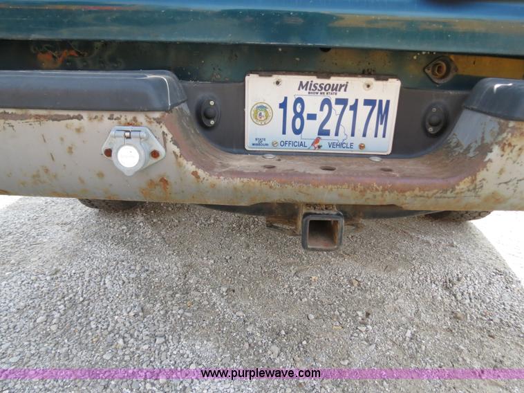 image for item B4619 1998 Dodge Ram 1500 pickup truck