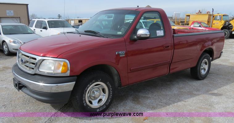 image for item B4621 2000 Ford F150 pickup truck