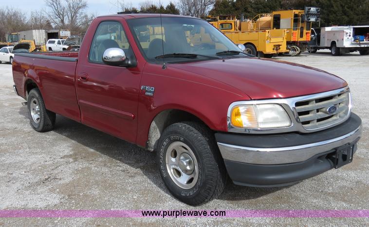 image for item B4621 2000 Ford F150 pickup truck