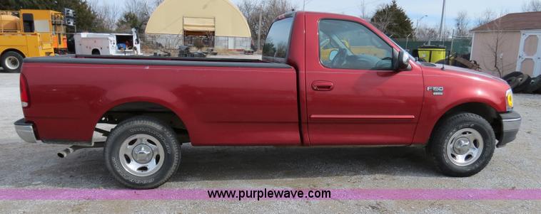image for item B4621 2000 Ford F150 pickup truck