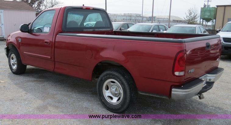 image for item B4621 2000 Ford F150 pickup truck