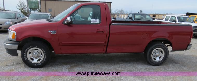 image for item B4621 2000 Ford F150 pickup truck