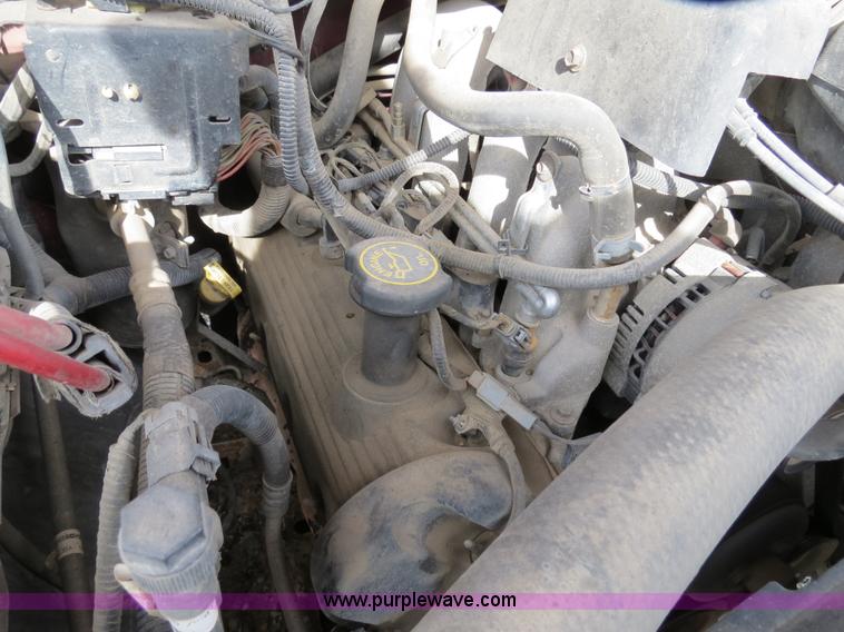 image for item B4621 2000 Ford F150 pickup truck