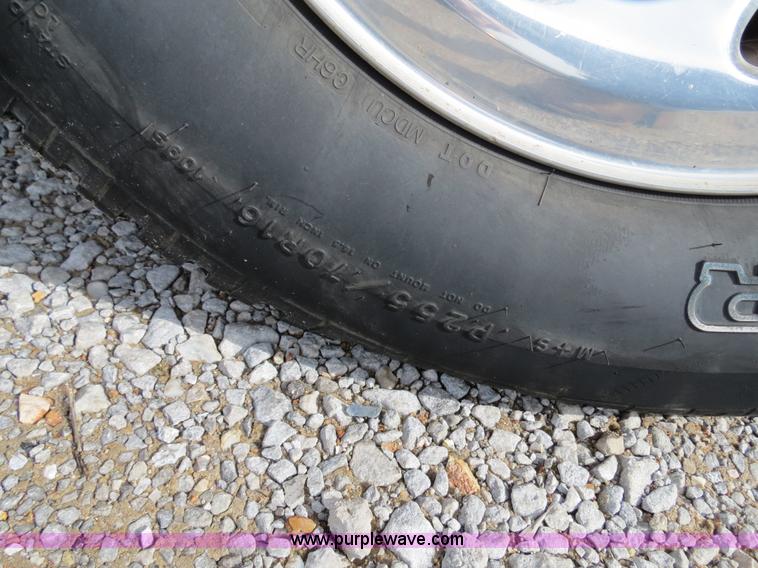 image for item B4621 2000 Ford F150 pickup truck