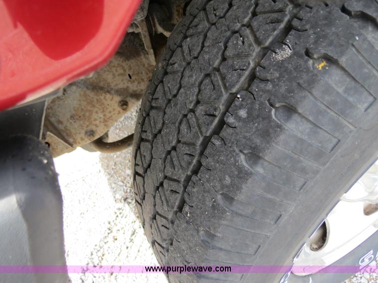 image for item B4621 2000 Ford F150 pickup truck