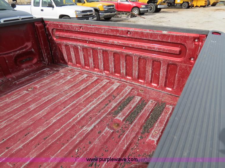 image for item B4621 2000 Ford F150 pickup truck