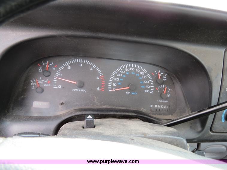 image for item B4625 2001 Dodge Ram 1500 pickup truck