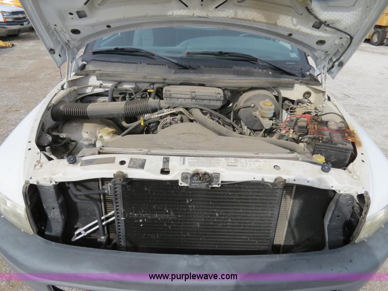 image for item B4625 2001 Dodge Ram 1500 pickup truck