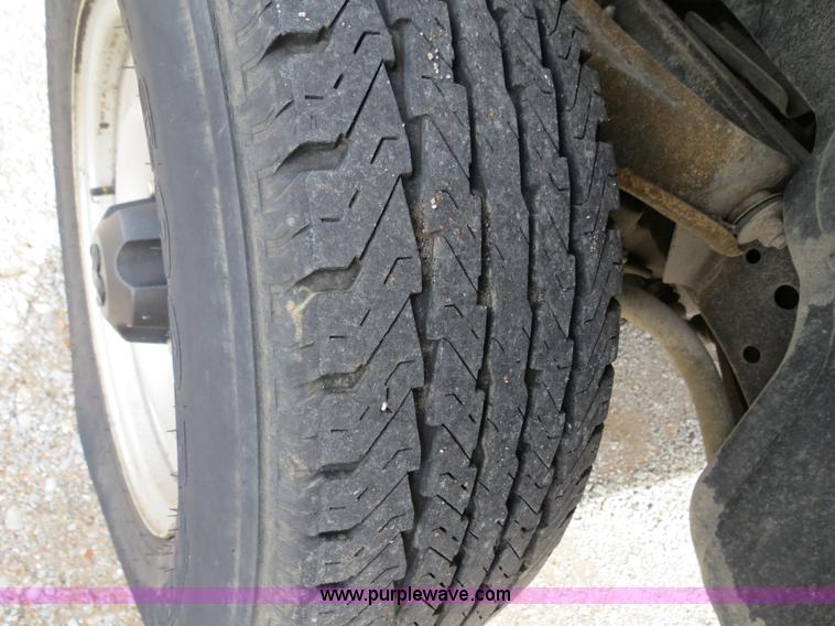 image for item B4625 2001 Dodge Ram 1500 pickup truck