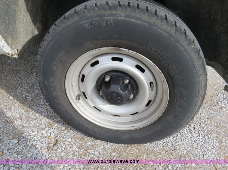 image for item B4625 2001 Dodge Ram 1500 pickup truck