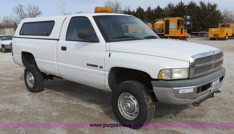 image for item B4626 1999 Dodge Ram 2500 pickup truck