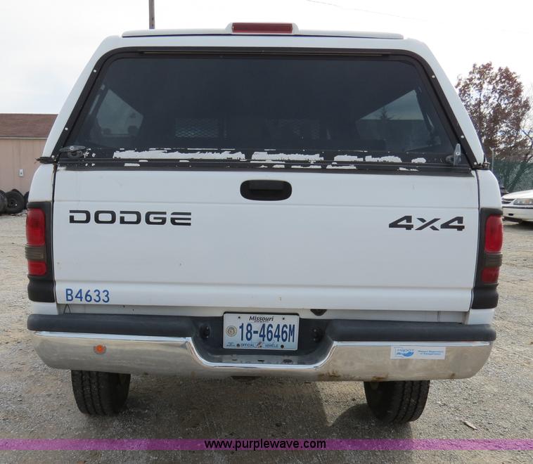 image for item B4626 1999 Dodge Ram 2500 pickup truck