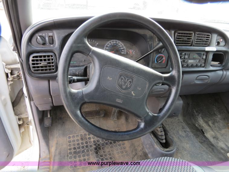 image for item B4626 1999 Dodge Ram 2500 pickup truck