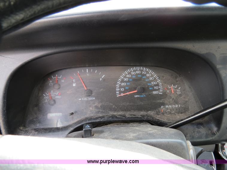 image for item B4626 1999 Dodge Ram 2500 pickup truck