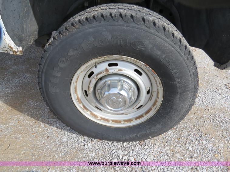 image for item B4626 1999 Dodge Ram 2500 pickup truck