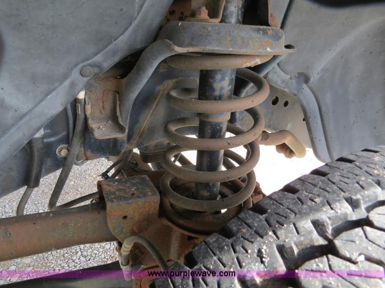 image for item B4626 1999 Dodge Ram 2500 pickup truck