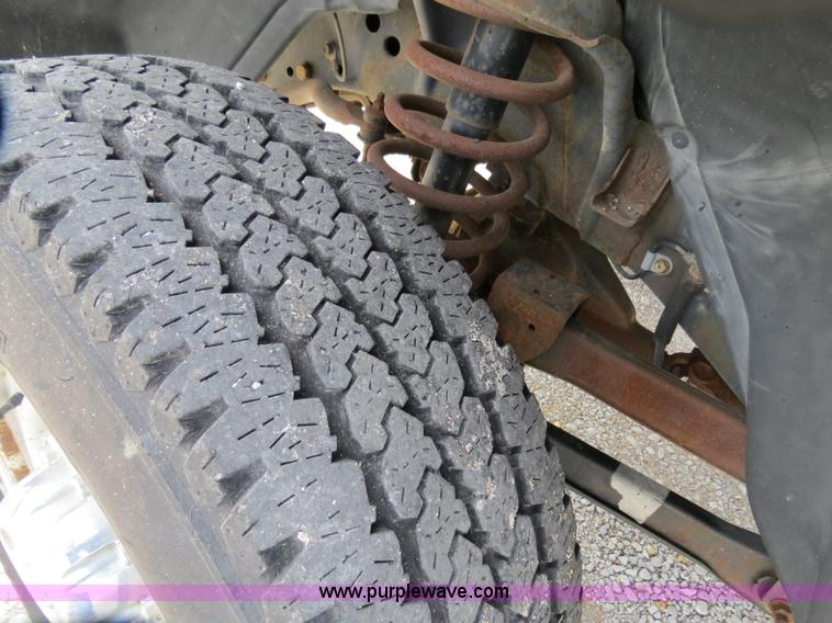 image for item B4626 1999 Dodge Ram 2500 pickup truck