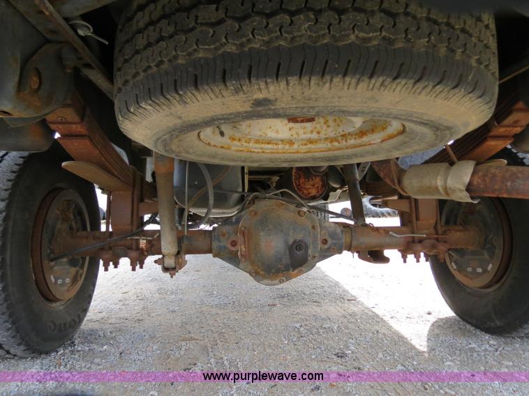 image for item B4626 1999 Dodge Ram 2500 pickup truck