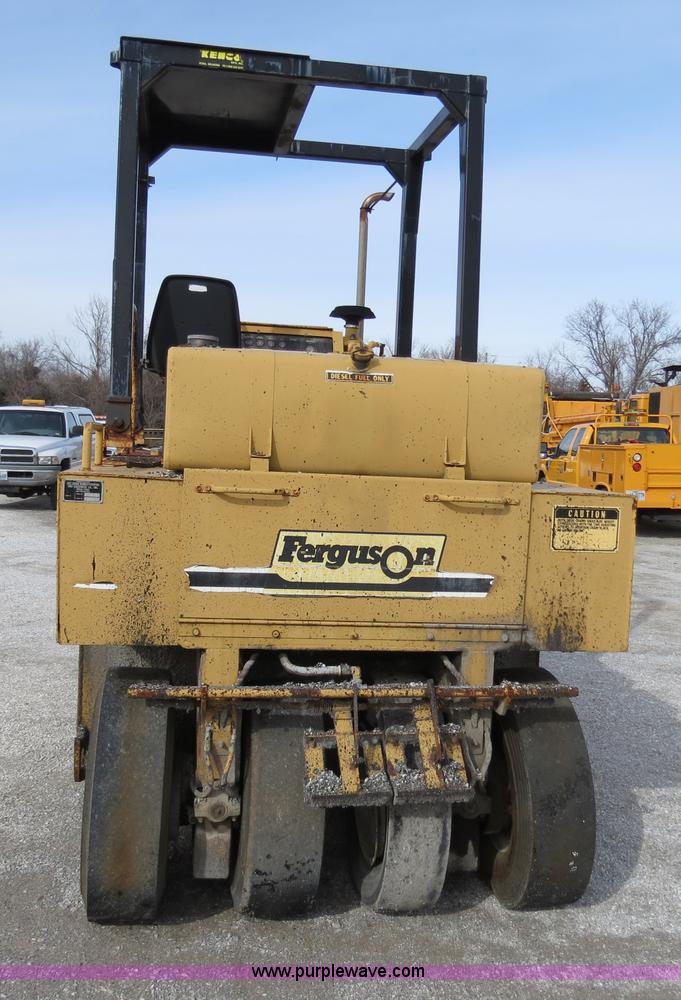 image for item B4627 1996 Ferguson SP912 pneumatic roller