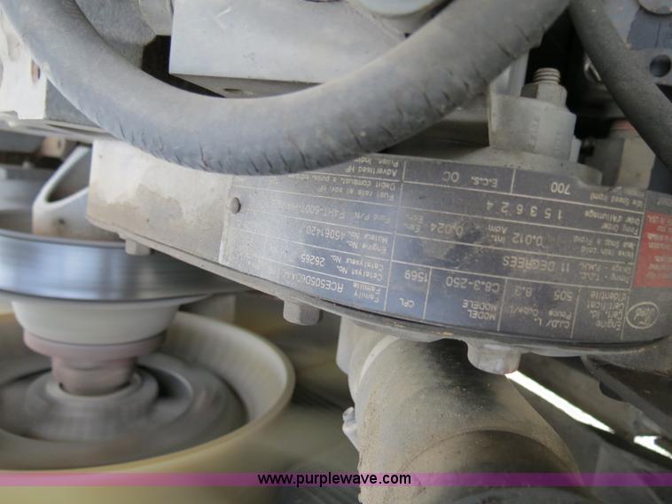 image for item B4628 1995 Ford 8000 nurse truck