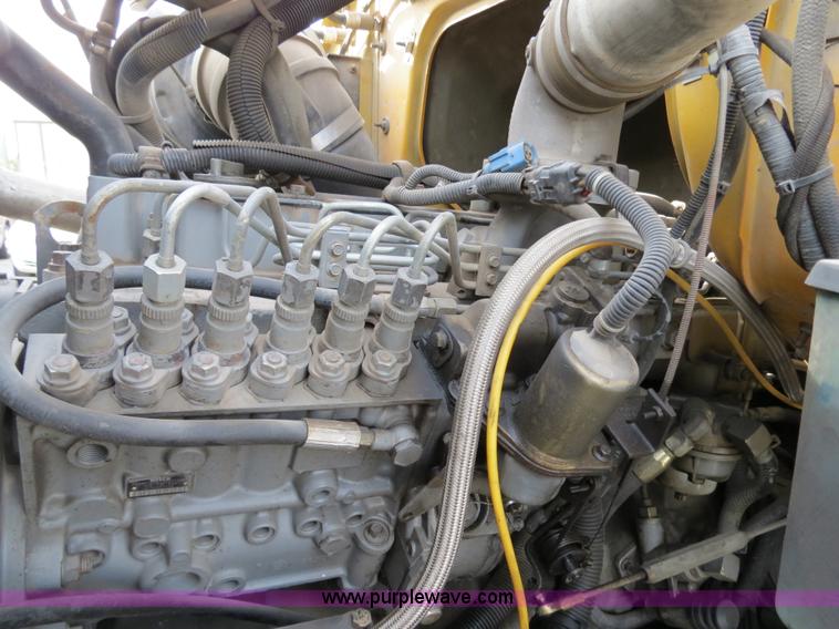 image for item B4628 1995 Ford 8000 nurse truck