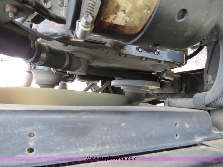 image for item B4628 1995 Ford 8000 nurse truck