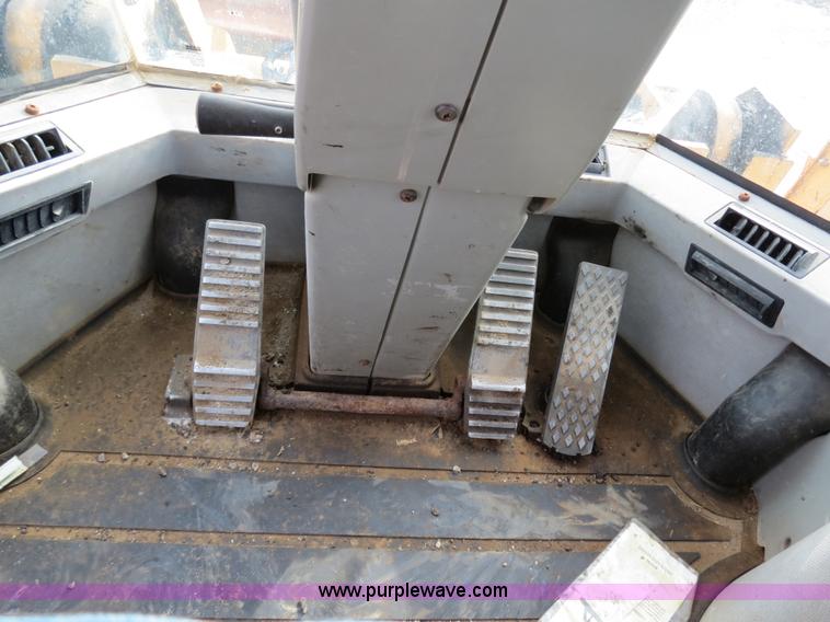 image for item B4629 1999 Case 621C wheel loader