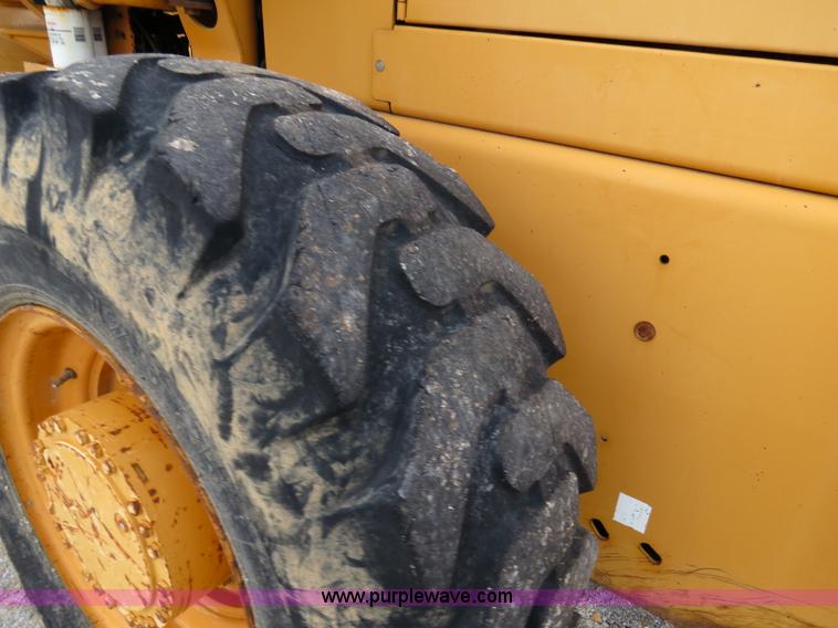 image for item B4629 1999 Case 621C wheel loader