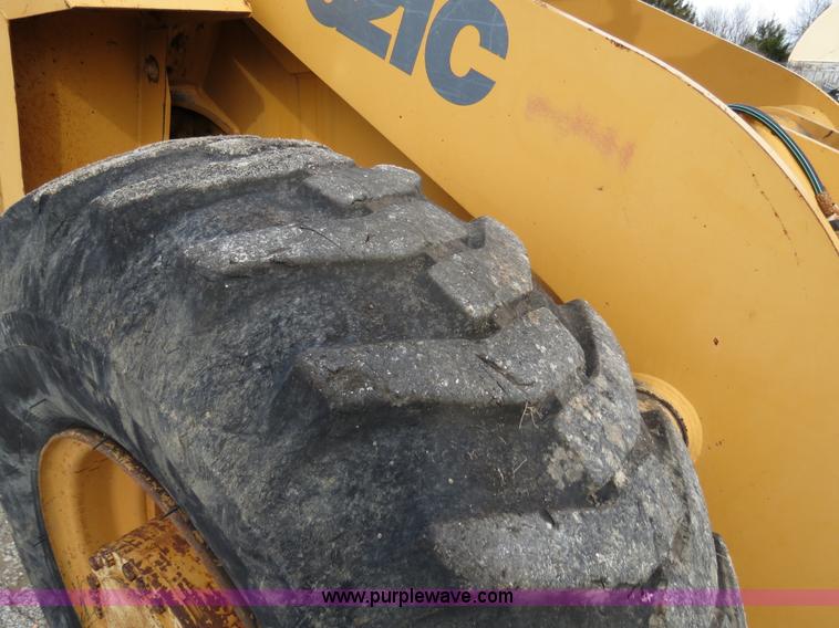 image for item B4629 1999 Case 621C wheel loader