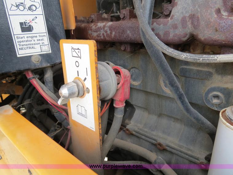 image for item B4630 1999 Case 621C wheel loader