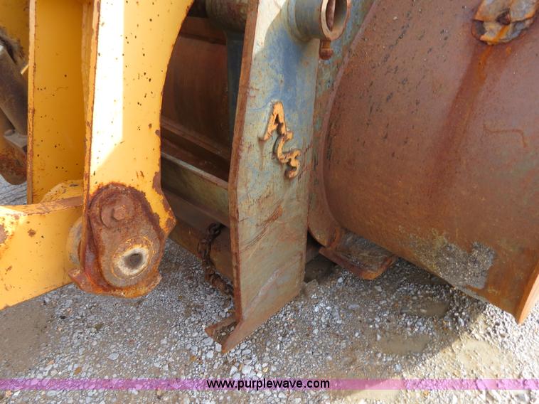 image for item B4630 1999 Case 621C wheel loader