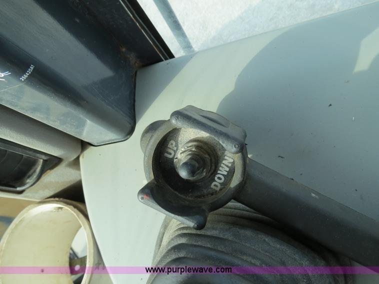 image for item B4631 1999 Case 621C wheel loader