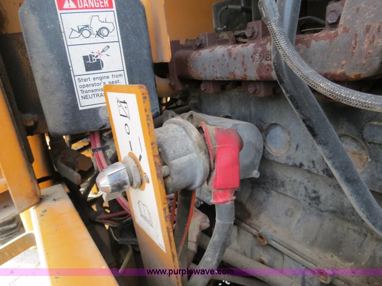 image for item B4631 1999 Case 621C wheel loader