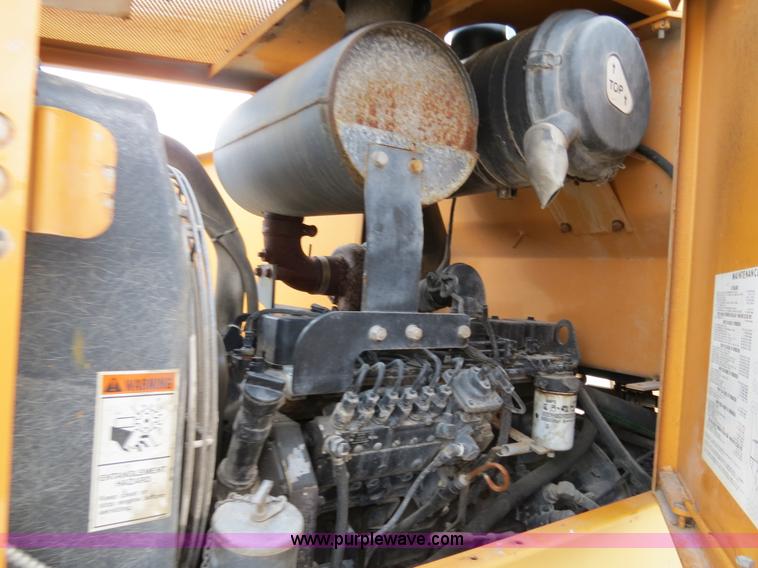 image for item B4631 1999 Case 621C wheel loader