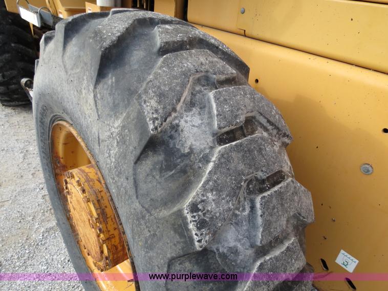 image for item B4631 1999 Case 621C wheel loader