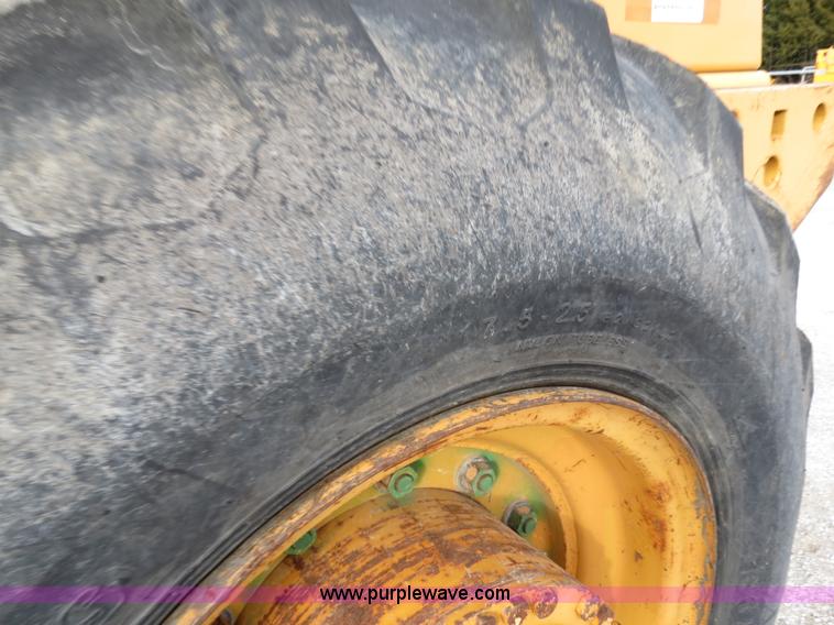 image for item B4631 1999 Case 621C wheel loader