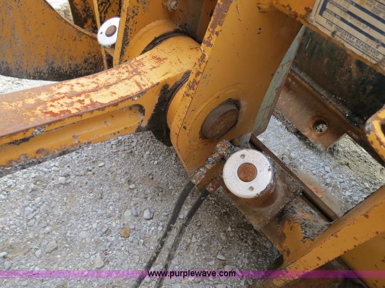 image for item B4631 1999 Case 621C wheel loader