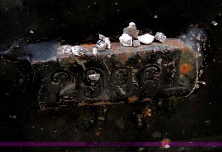 image for item B4631 1999 Case 621C wheel loader