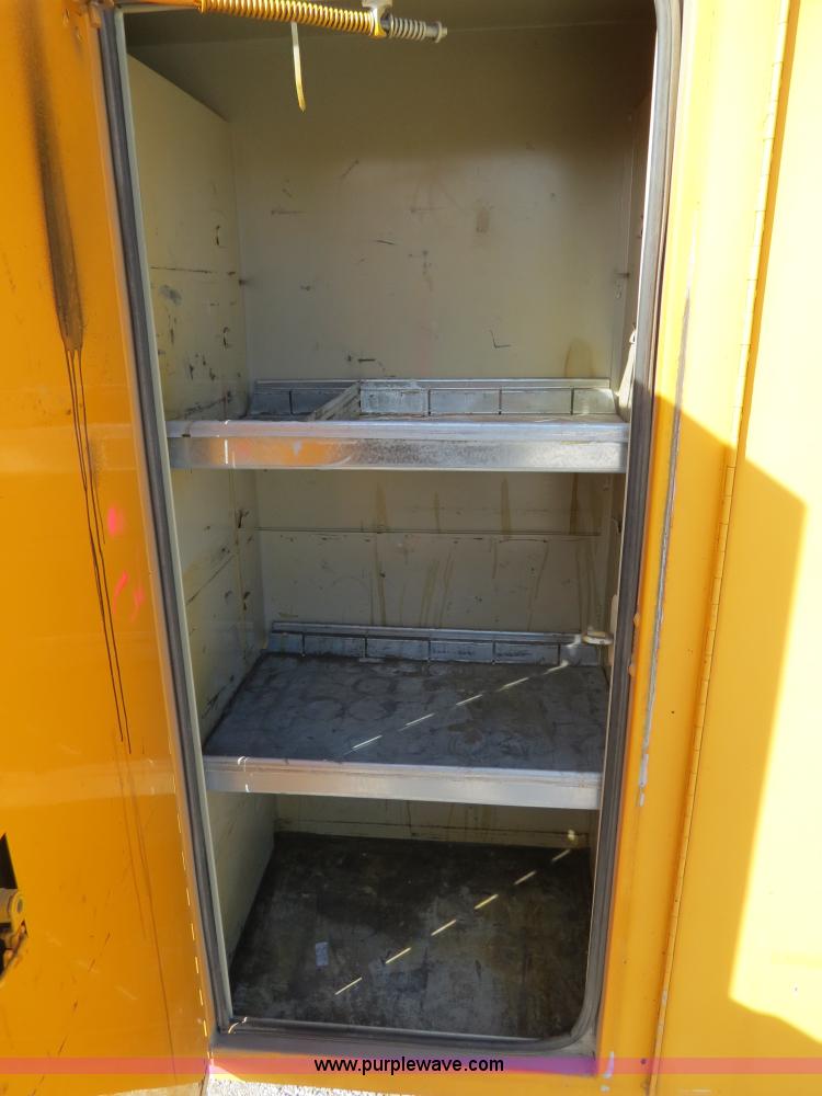 image for item B4633 2003 International 7400 CrewCab service truck