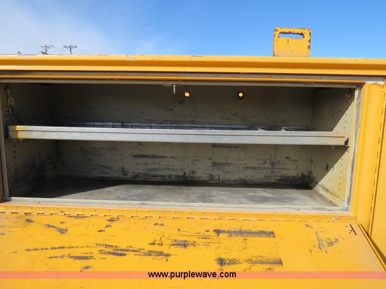 image for item B4633 2003 International 7400 CrewCab service truck