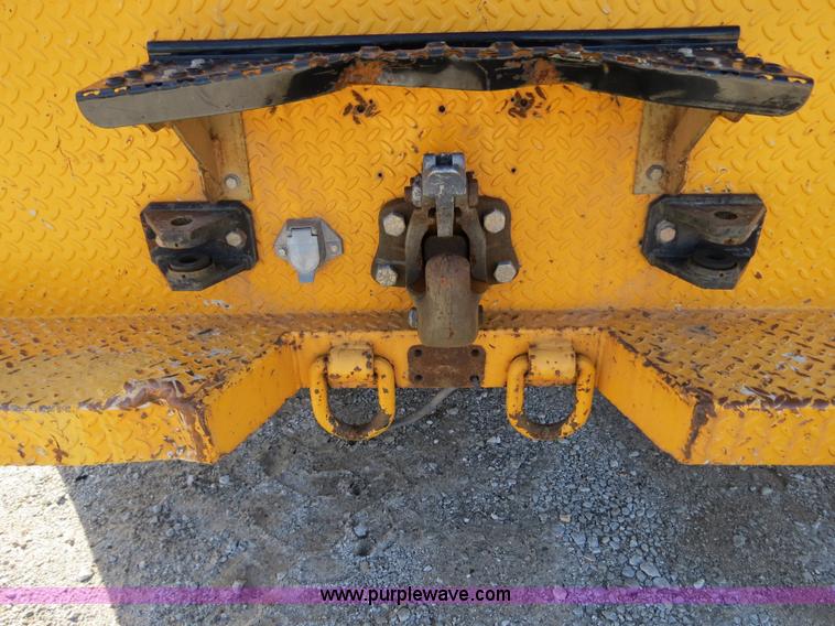 image for item B4633 2003 International 7400 CrewCab service truck