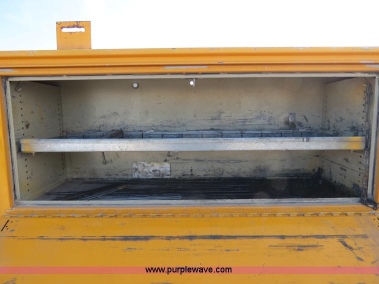 image for item B4633 2003 International 7400 CrewCab service truck