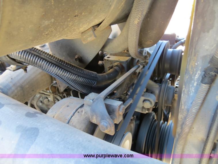 image for item B4636 1991 Ford F800 oil distributor truck