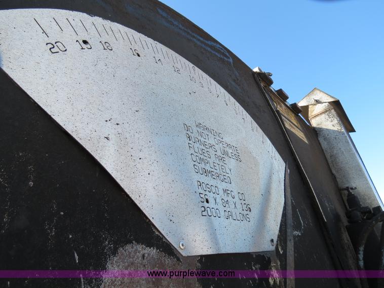 image for item B4637 1996 International 4900 oil distributor truck